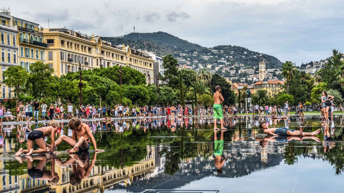 Water Mirror